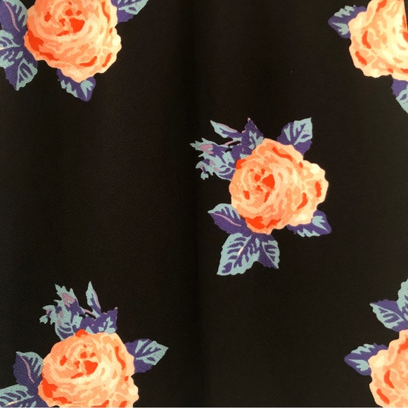 LuLaRoe Cassie Pencil Skirt Womens Small black Primary Floral Flowers Print NWT - Picture 2 of 7